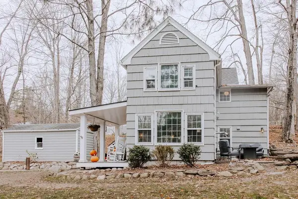 563 N Shore Road, Chesterfield, NH 03462