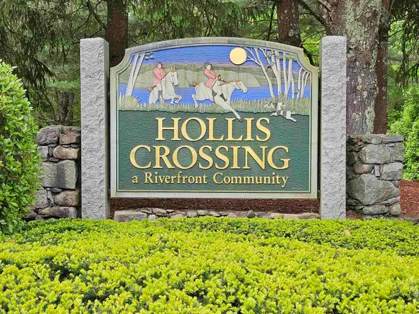 76 Bartemus Trail, Nashua, NH 03062