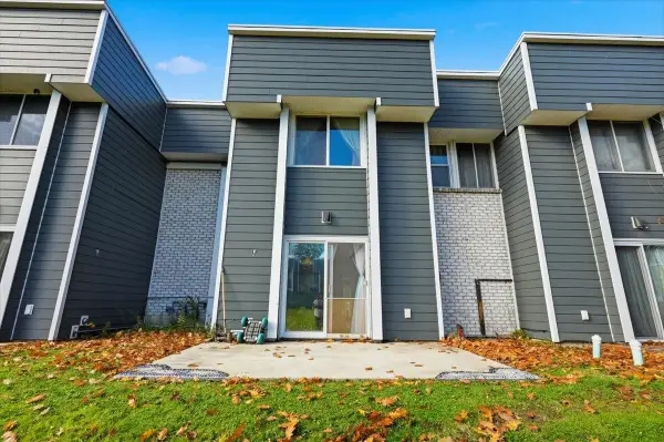 8 Timber Lane #24, South Burlington, VT 05403