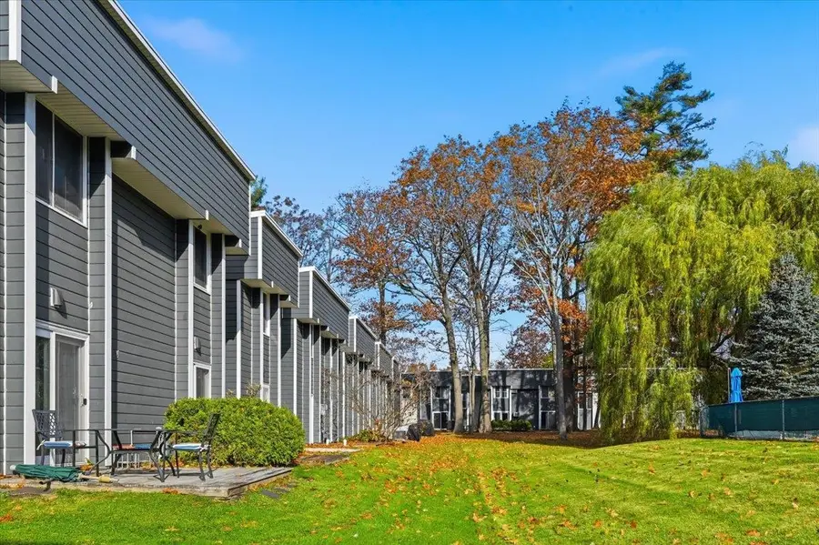 8 Timber Lane #24, South Burlington, VT 05403 - Image #2