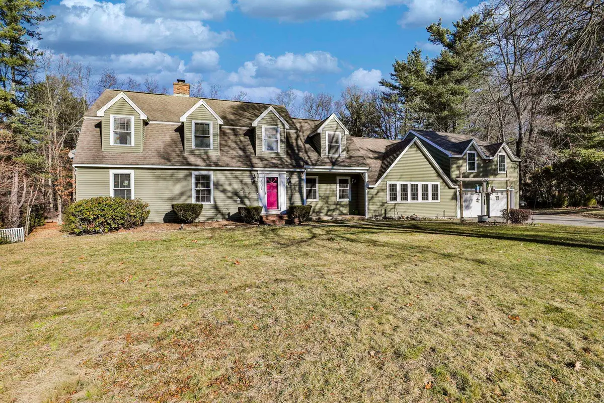 207 Oak Ridge Road, Plaistow, NH 03865 - #1