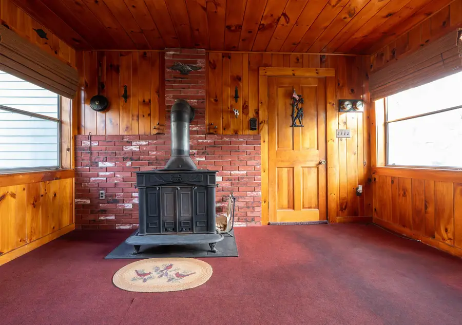 142 Brattleboro Road, Hinsdale, NH 03451 - Image #3