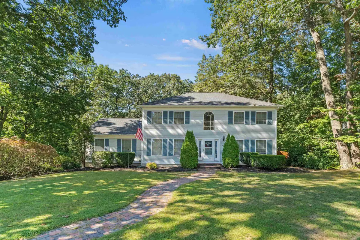 18 Julia Drive, Hooksett, NH 03106 - Image #1