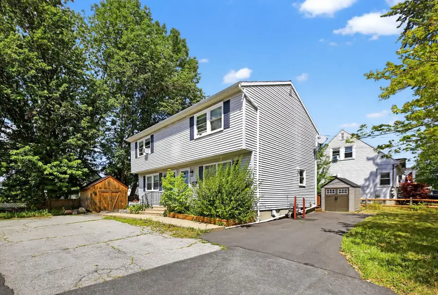 594 Dix Street, Manchester, NH 03103 - Image #3