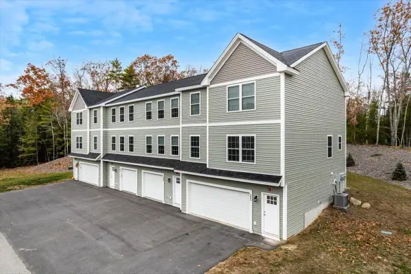 25B Ada Drive, Nottingham, NH 03290