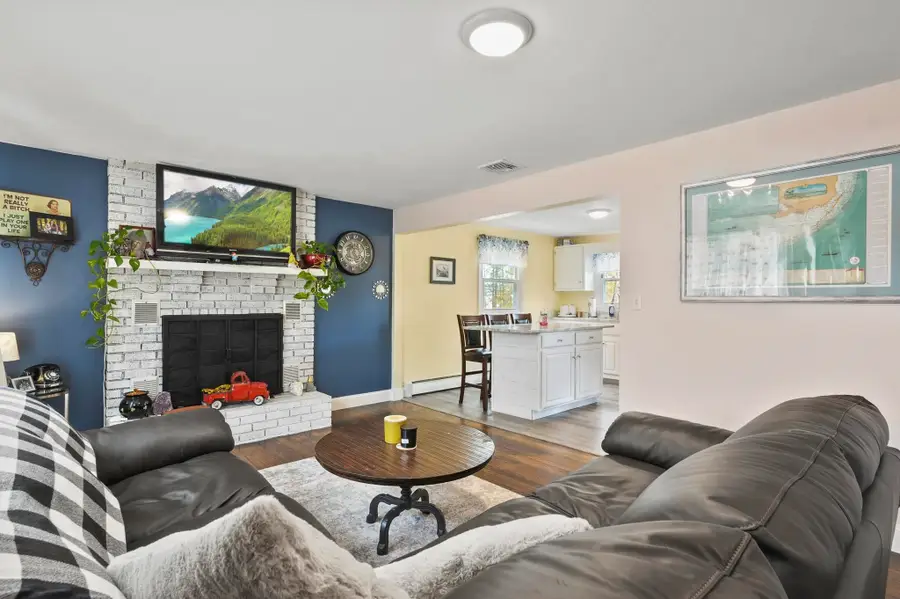 2 Waverly Street, Nashua, NH 03060 - Image #3