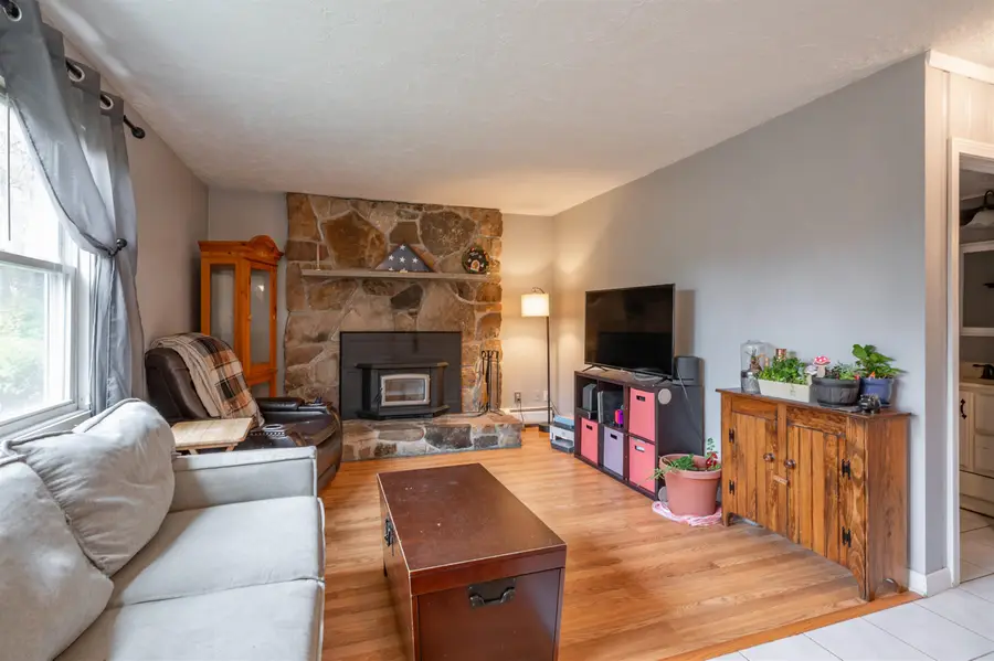 137 Elm Street, Goffstown, NH 03045 - Image #2