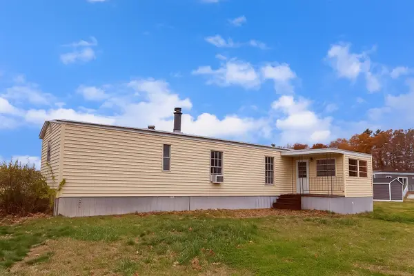 200 Sherwood Glen, Somersworth, NH 03878-1541