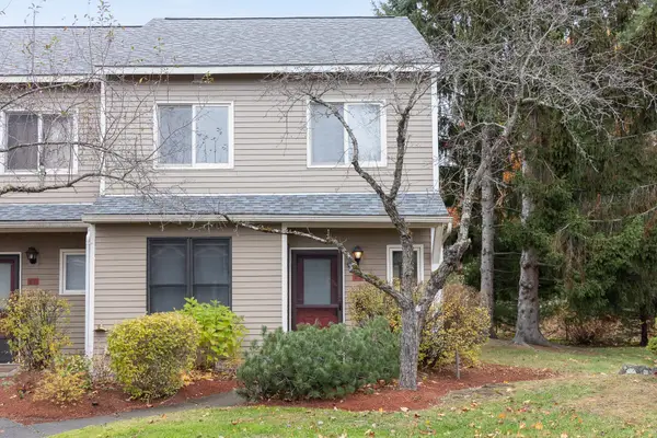 K5 Stonehedge Drive, South Burlington, VT 05403