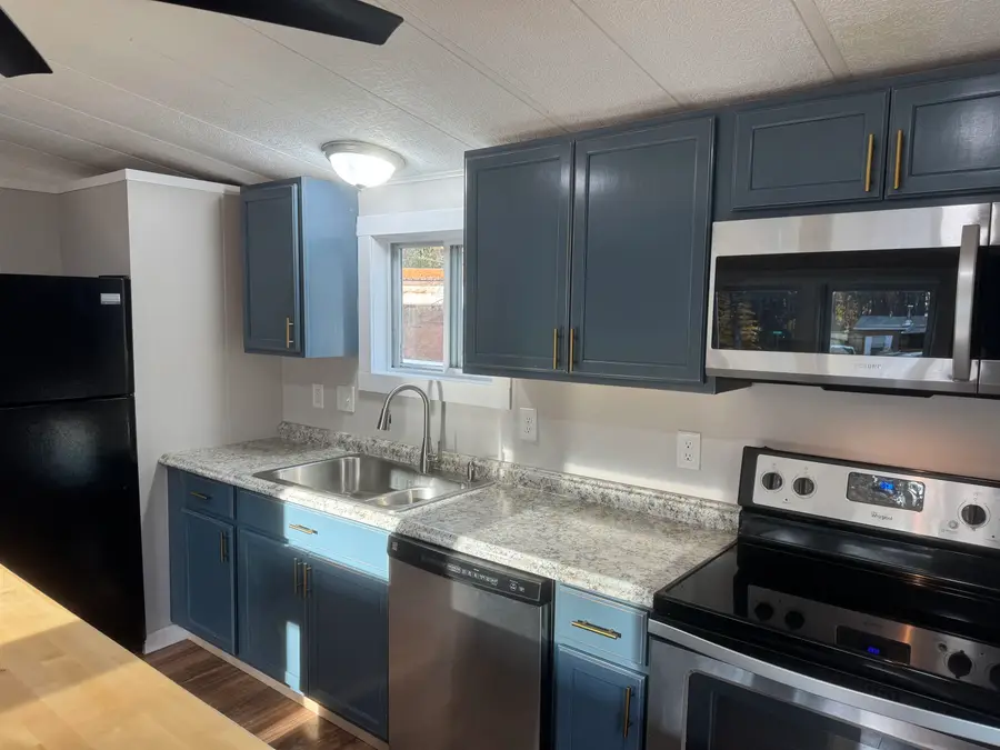 50 Robbins Street, Hinsdale, NH 03451 - Image #2