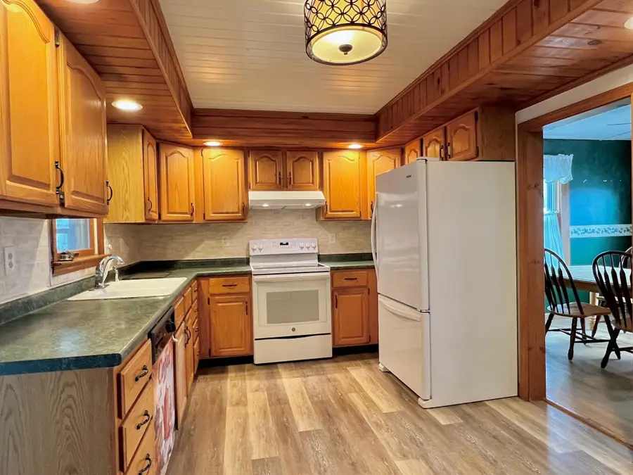 11 Amherst Terrace, Nashua, NH 03060 - Image #2