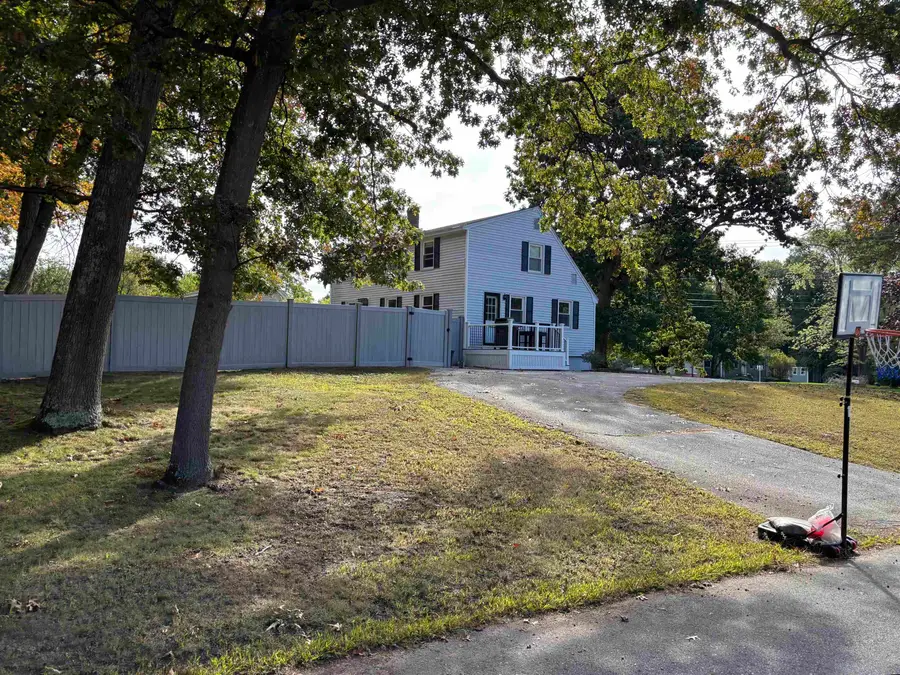 10 Townsend Avenue, Salem, NH 03079 - Image #2