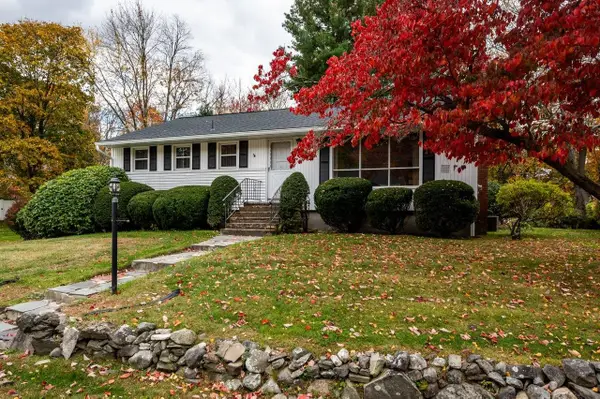 40 Carol Avenue, Salem, NH 03079