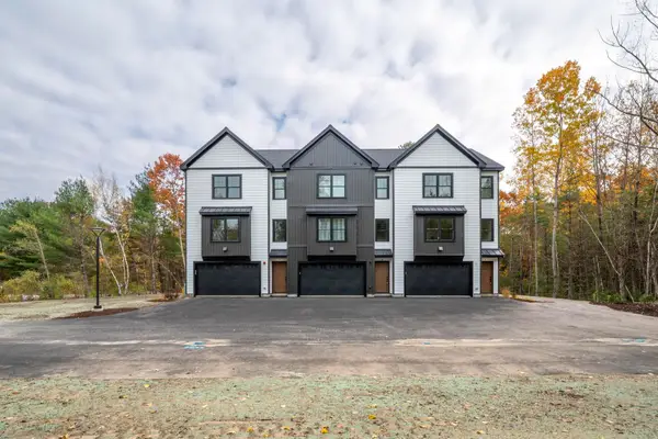 14 Mohawk Drive, Londonderry, NH 03053