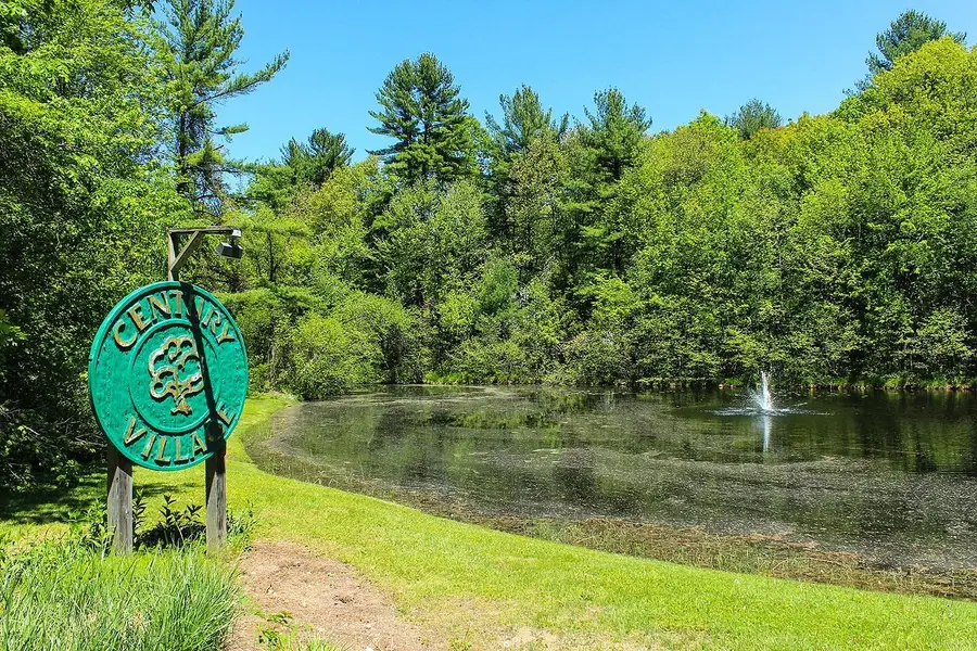 214 Winding Pond Road, Londonderry, NH 03053 - Image #2