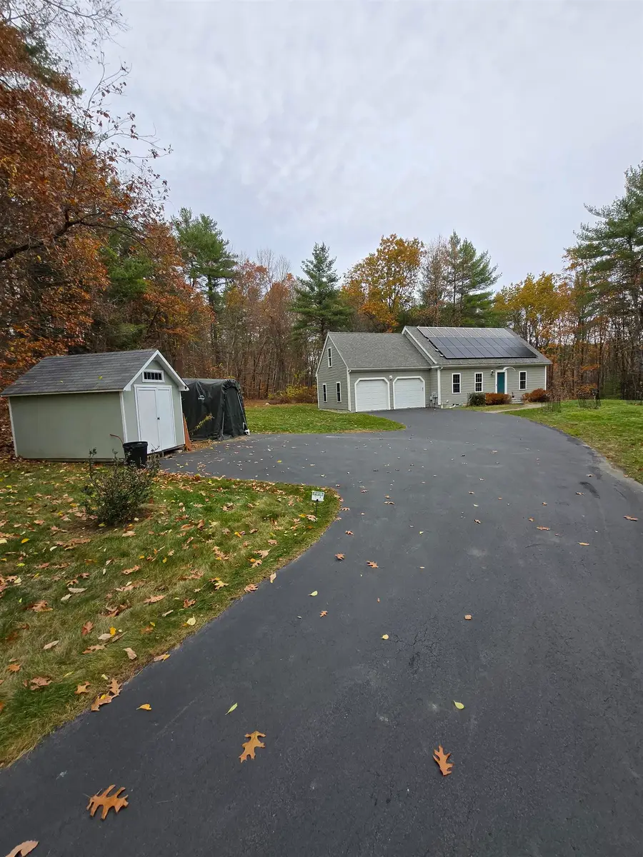 40 Strafford Lane, Bedford, NH 03110 - Image #3