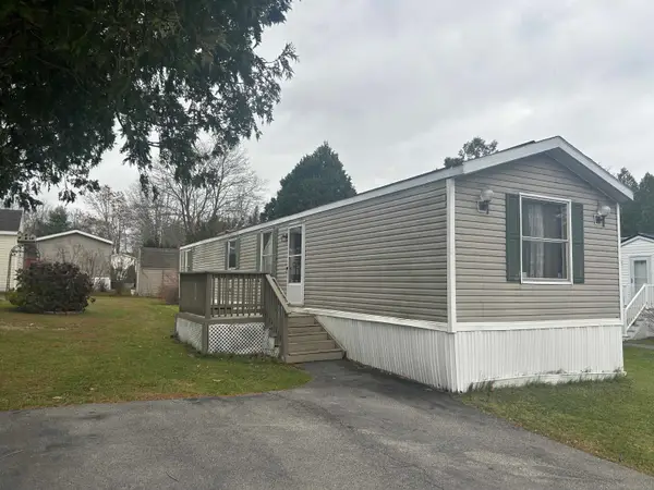 32 Pine Hill MH Park, Berwick, ME 03901