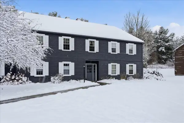 84 Twin Oaks Terrace, South Burlington, VT 05403