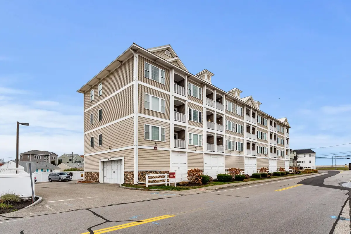 580 Winnacunnet Road #305, Hampton, NH 03842 - Image #1