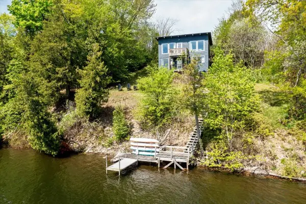 235 Pleasant View Drive, North Hero, VT 05474