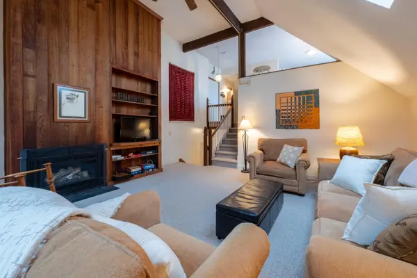 1191 Baker Turn #3B, Hartford, VT 05059