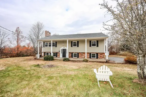 377 High Street, Candia, NH 03034