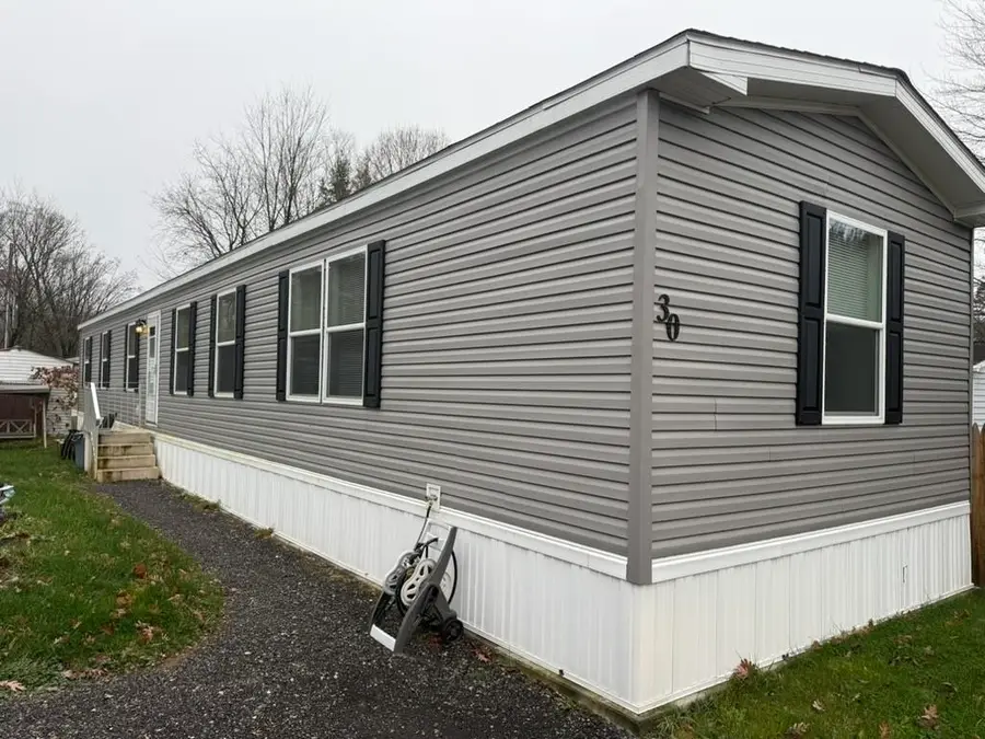 30 Hill Top Circle, Richmond, VT 05477 - Image #2