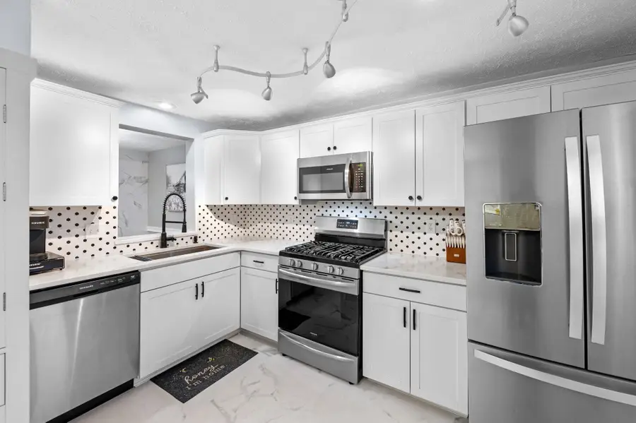 18 Swift Lane, Merrimack, NH 03054 - Image #3