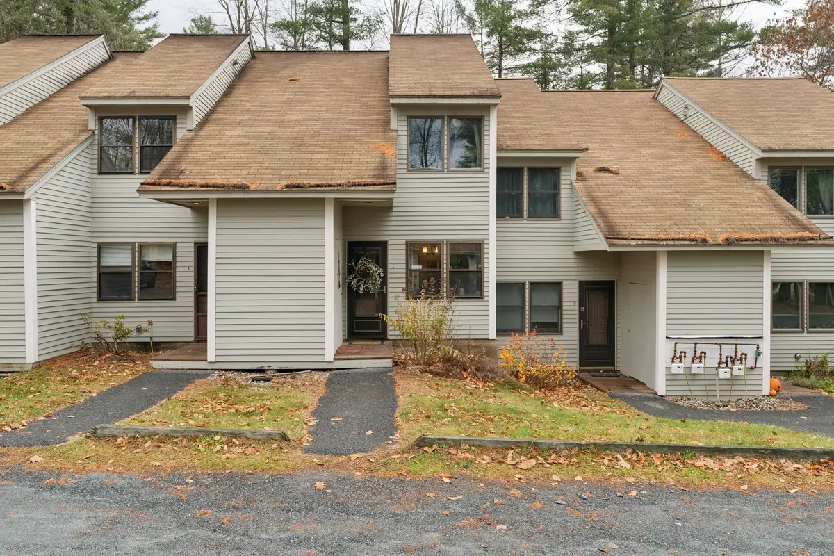 86 Woodhaven Drive, Wilder, VT 05001 - Image #1