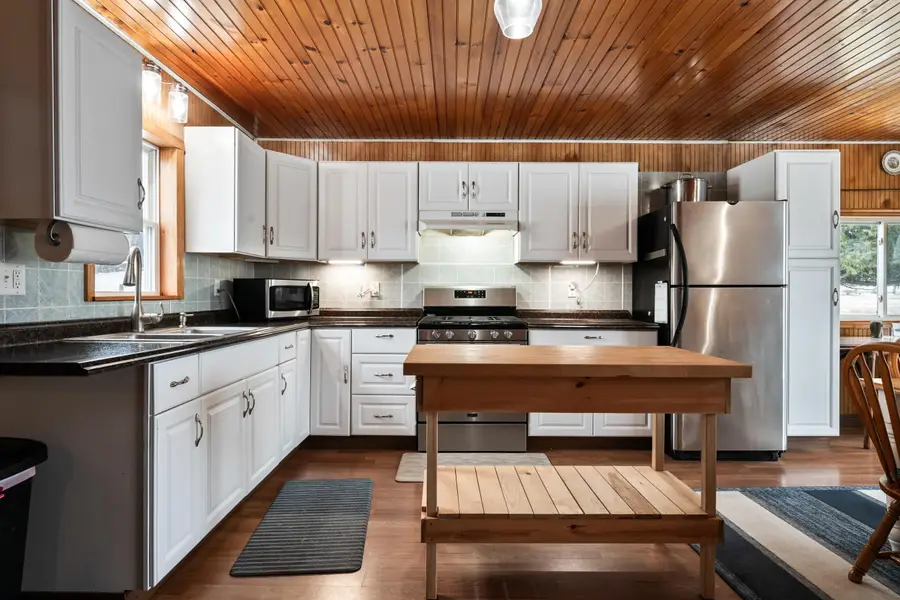 1420 East Side River Road, Dummer, NH 03588 - Image #2