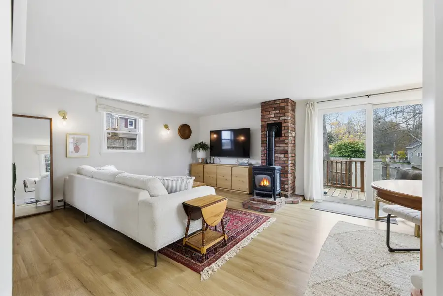 15 Woodworth Avenue, Portsmouth, NH 03801 - Image #3