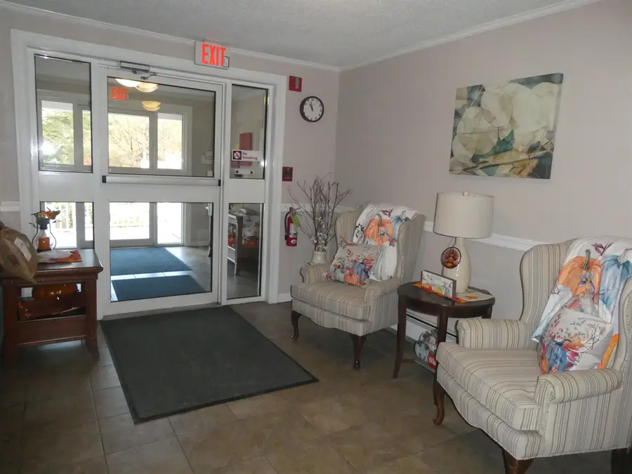 490 RIVER Road #3, Manchester, NH 03104 - Image #3