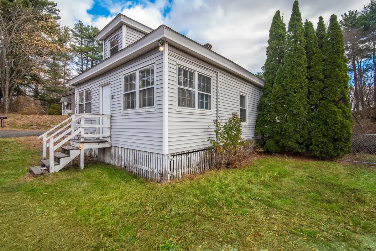 10 Auburn Road, Londonderry, NH 03053 - Image #1