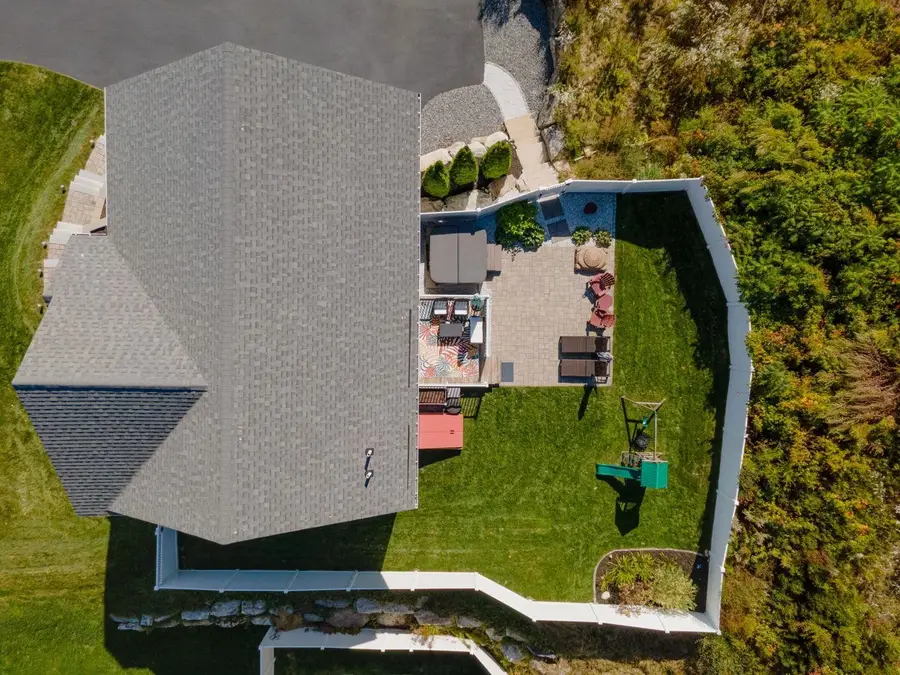 135 Brookview Drive, Hooksett, NH 03106 - Image #3