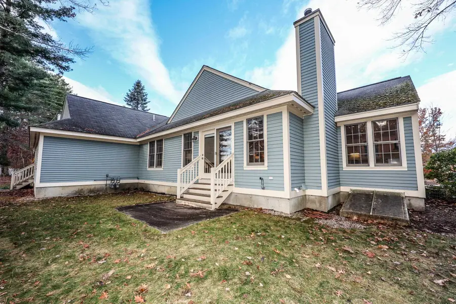 15 Spyglass Point Circle, Bedford, NH 03110 - Image #2