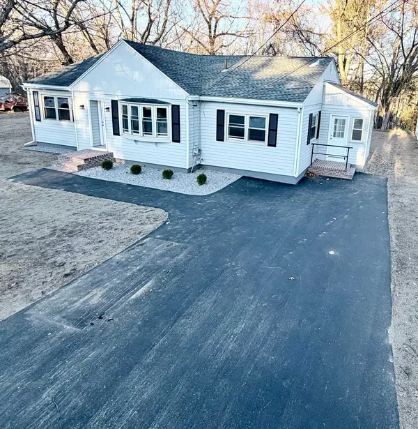 25 Saint Marie Street, Manchester, NH 03102-3830