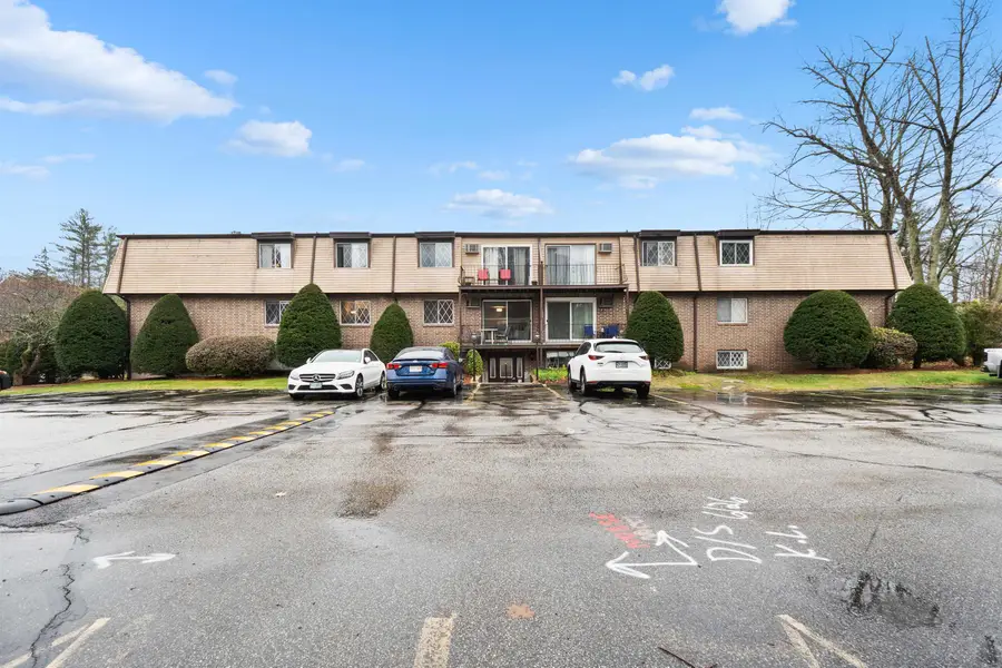 2 Silvestri Circle #13, Derry, NH 03038 - Image #2