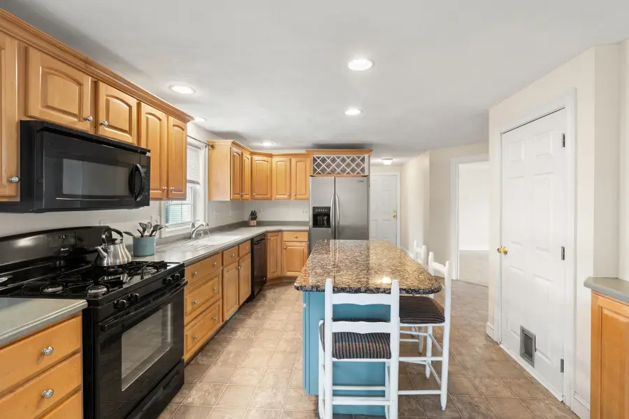 63 Dexter Street, Nashua, NH 03060 - Image #3