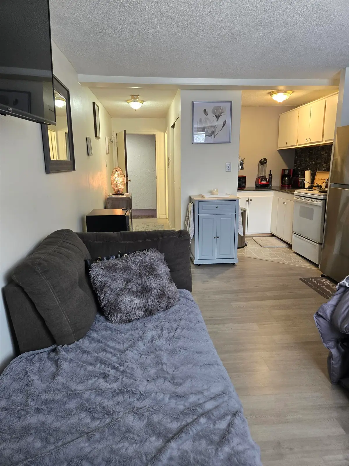 2 Silvestri Circle #6, Derry, NH 03038 - Image #1