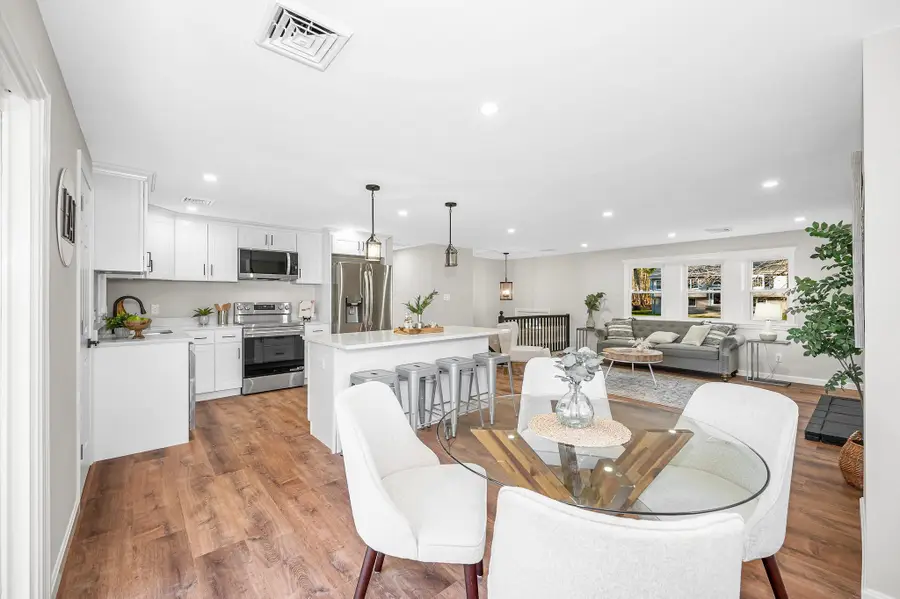 4 Melody Lane, Pelham, NH 03076 - Image #2