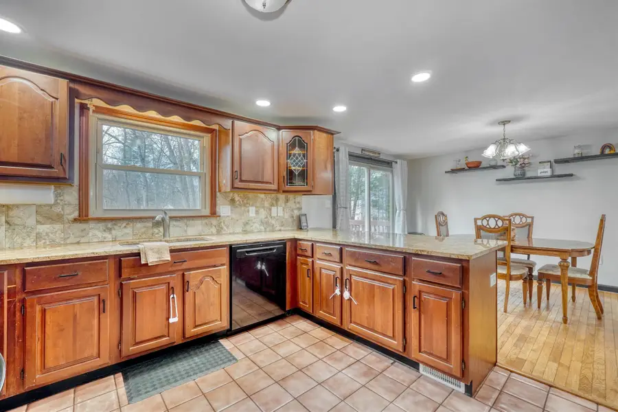 17 Schaefer Circle, Hudson, NH 03051 - Image #2