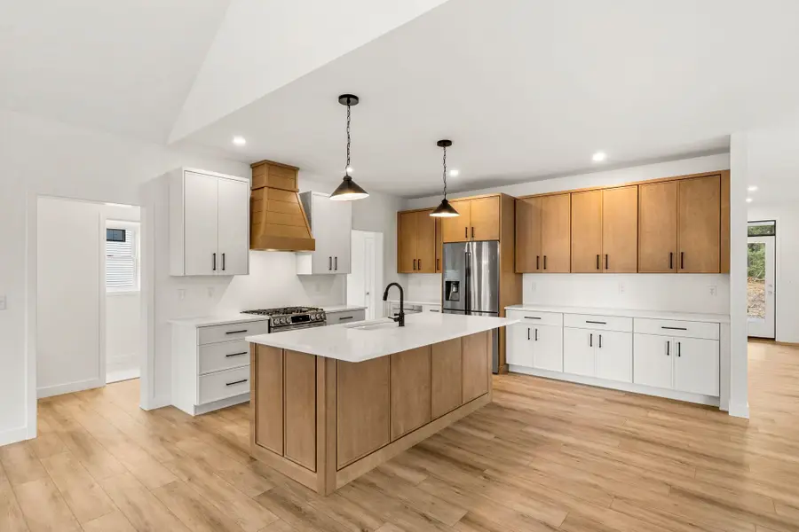 19 Lily Lane, Londonderry, NH 03053 - Image #2