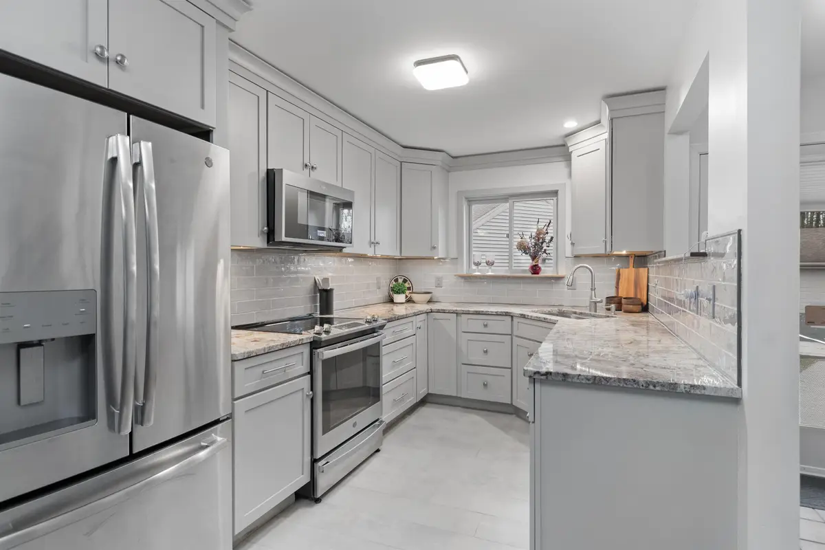 224 Locust Hill, Shelburne, VT 05482 - Image #1