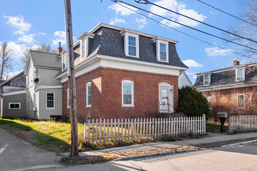 7 Cram Avenue, Pittsfield, NH 03263 - Image #3