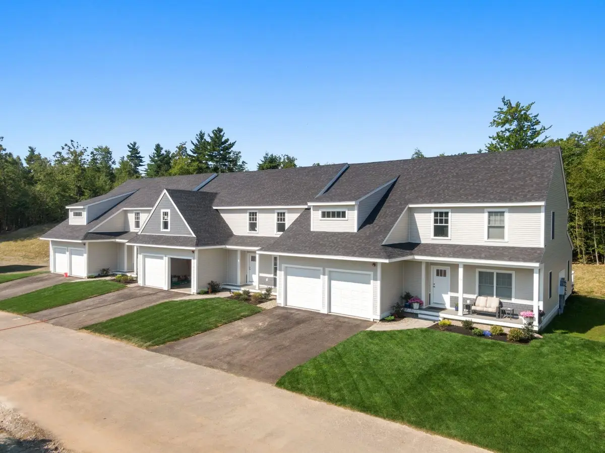 65 Driftwood Circle #25, Sandown, NH 03873 - Image #1