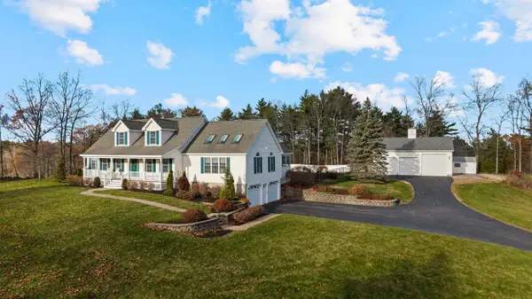 111 Sandown Road, Chester, NH 03036