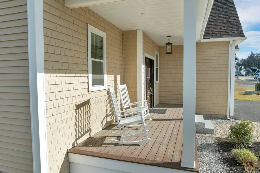 44 Lady Walsingham Way, Laconia, NH 03246 - Image #2