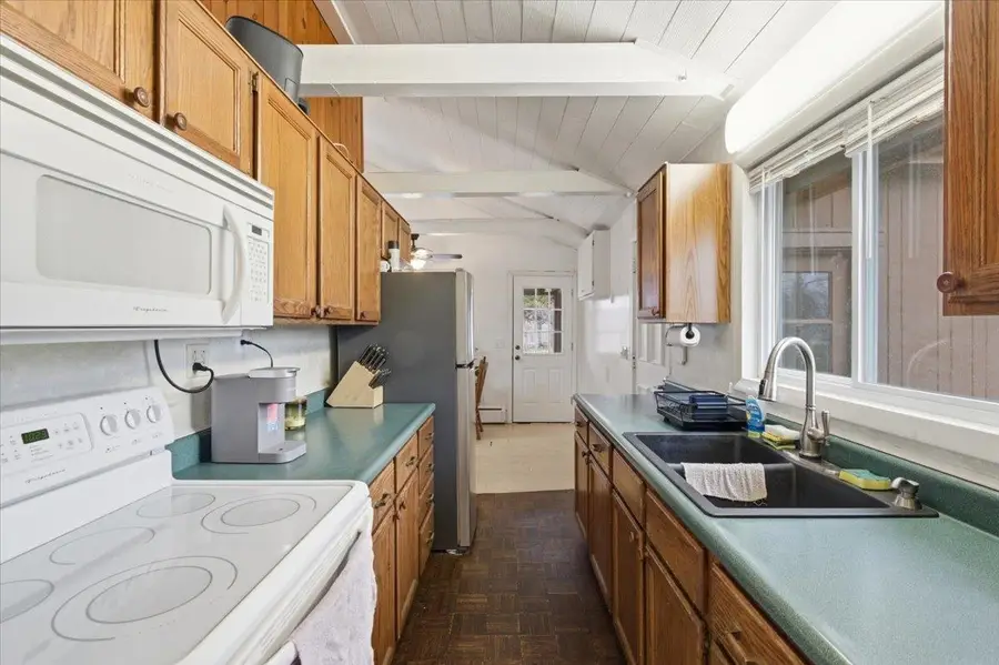 211 Grandview Street, North Bennington, VT 05257 - Image #2