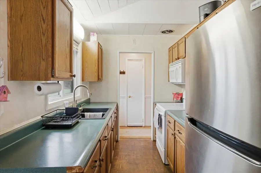 211 Grandview Street, North Bennington, VT 05257 - Image #3