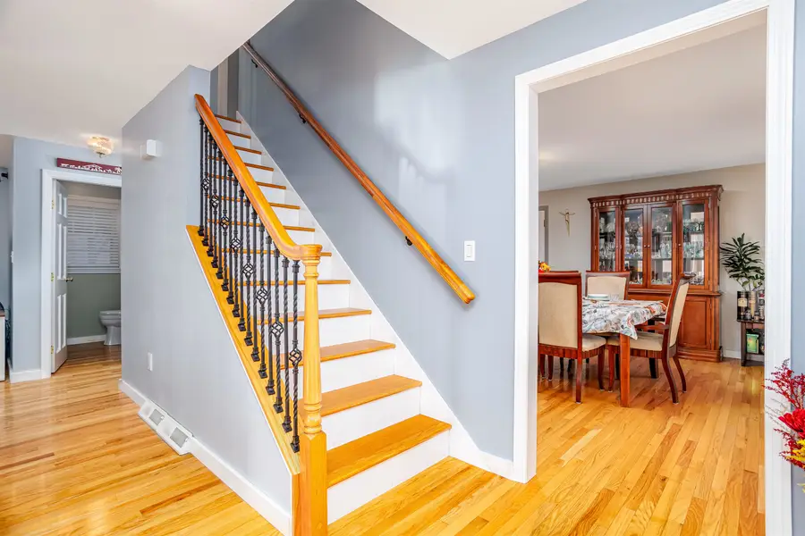 7 Robert Drive, Nashua, NH 03063 - Image #2